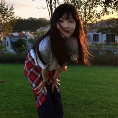 美丽笨女人